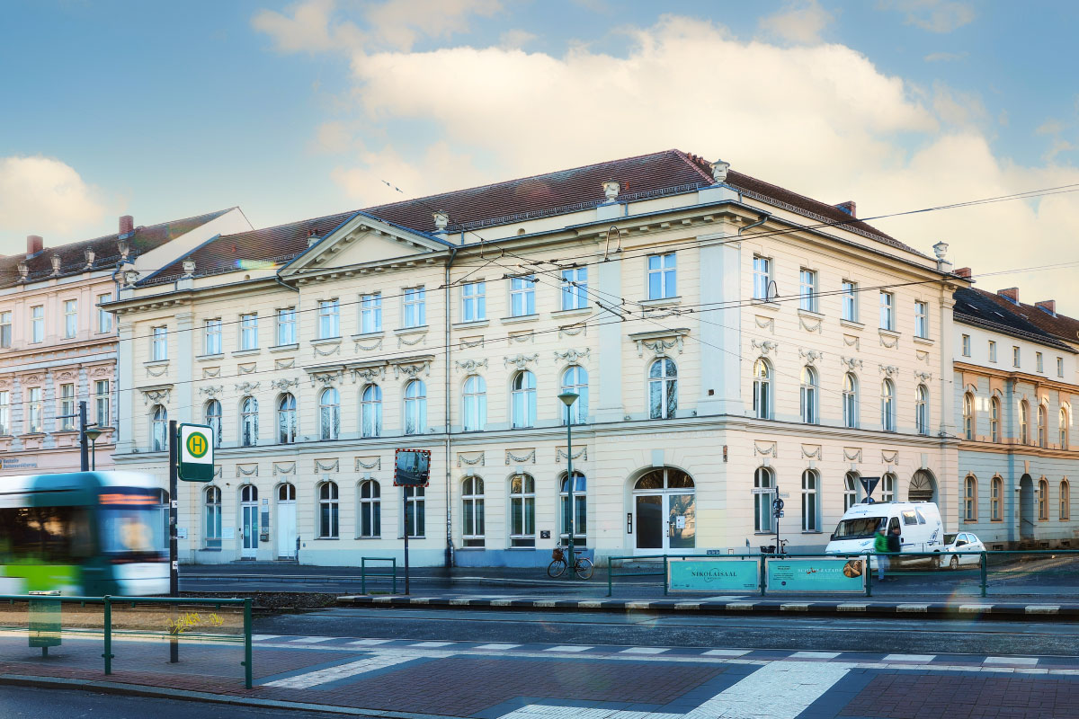 Akademie für Psychotherapie und Inter­ven­tions­forschung an der Universität Potsdam | API